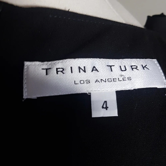 Trina Turk LBD shoulder bow detail - Picture 9 of 10